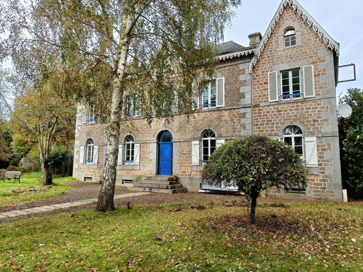 Maison La Motte With Bicycle Parking Saint-Hilaire-du-Harcouët Kültér fotó